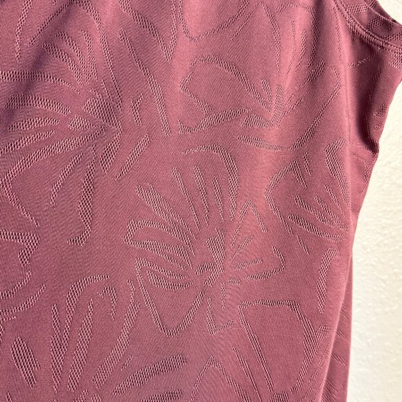 Athleta Essential V Neck Tank Twany Rose color Sz L Rose Print NWOT Workout Top - Picture 12 of 13